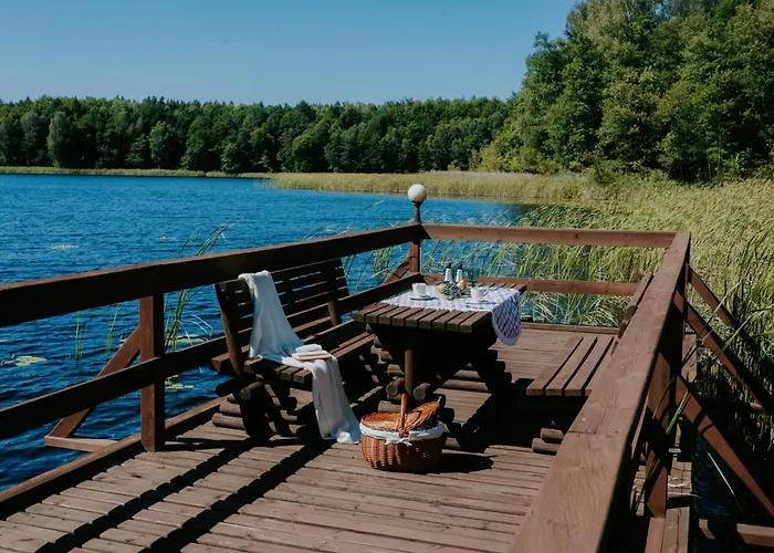 Kwatera W Lesniczowce Czarne Penzion 3*