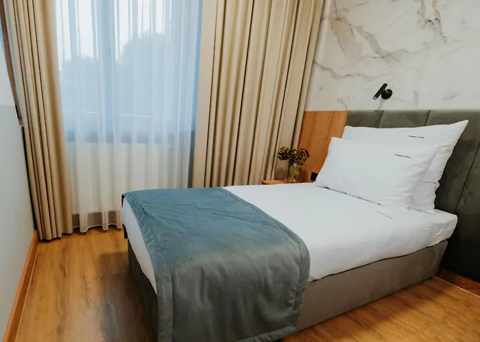 Kwatera W Lesniczowce Czarne Penzion Karszanek