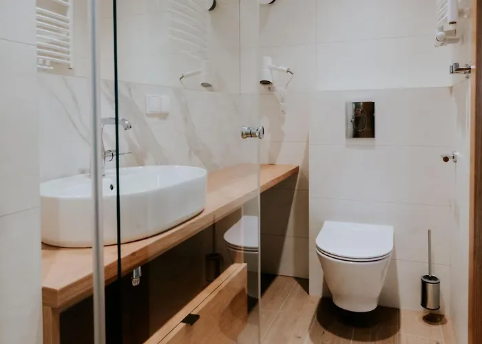 Kwatera W Lesniczowce Czarne Penzion Karszanek